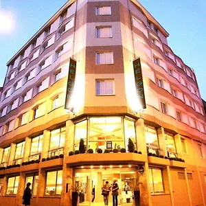 Helgon - Pyrenees Hotel